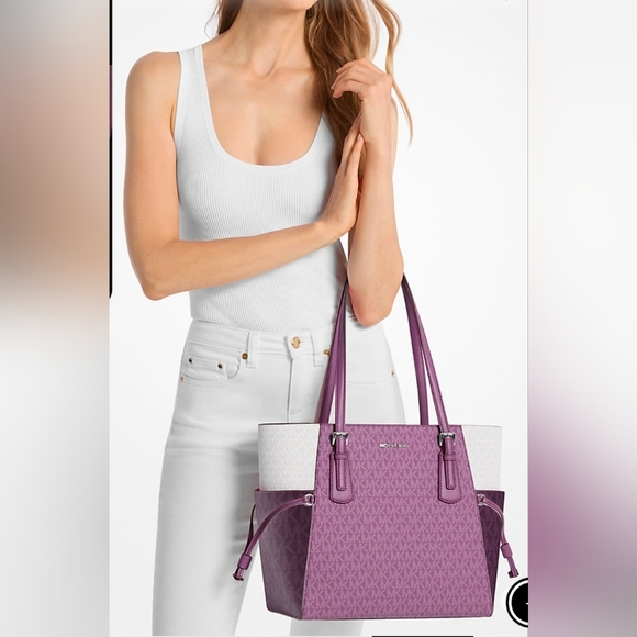 NWOT Michael Kors Voyager Large Color Block Signature Logo Shoulder Bag - Picture 3 of 15